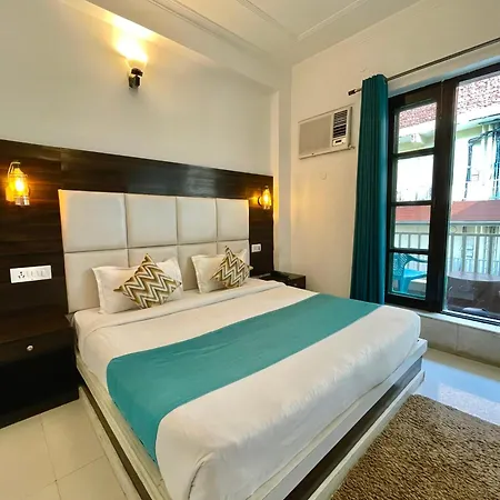 The Wraveler Tapovan Rooms And Dorms Rishikesh Exterior photo